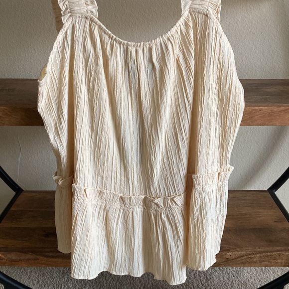 Current Air Creme Sleeveless Top in size M Petite - Picture 2 of 6